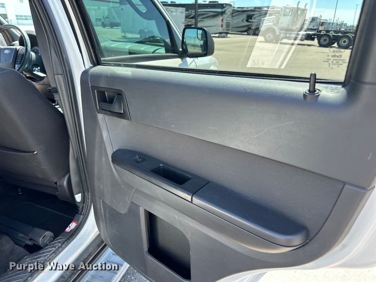 image for item LR9331 2012 Ford Escape  