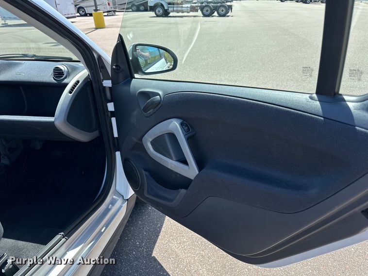 image for item LR9332 2013 Smart 