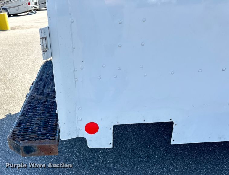 image for item LR9337 2008 Utilimaster delivery truck