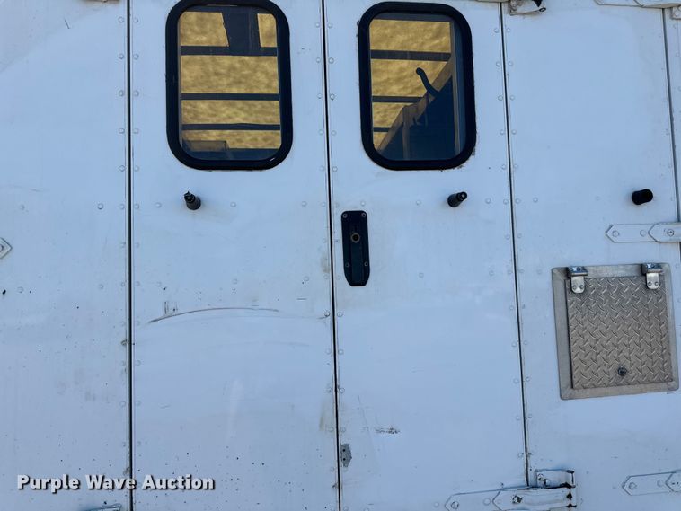 image for item LR9337 2008 Utilimaster delivery truck