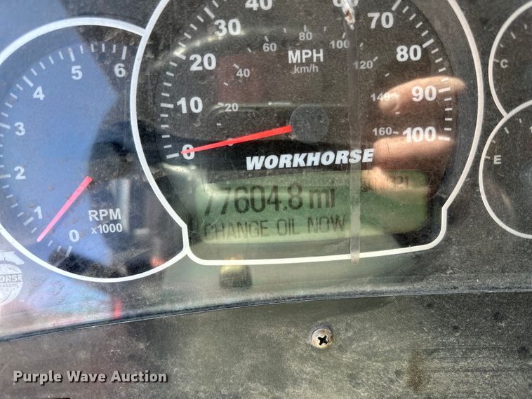 image for item LR9337 2008 Utilimaster delivery truck