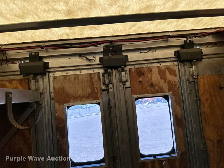 image for item LR9337 2008 Utilimaster delivery truck