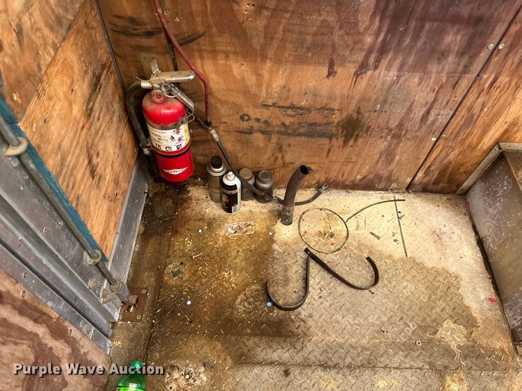 image for item LR9337 2008 Utilimaster delivery truck