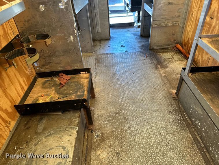 image for item LR9337 2008 Utilimaster delivery truck