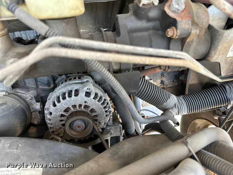 image for item LR9337 2008 Utilimaster delivery truck