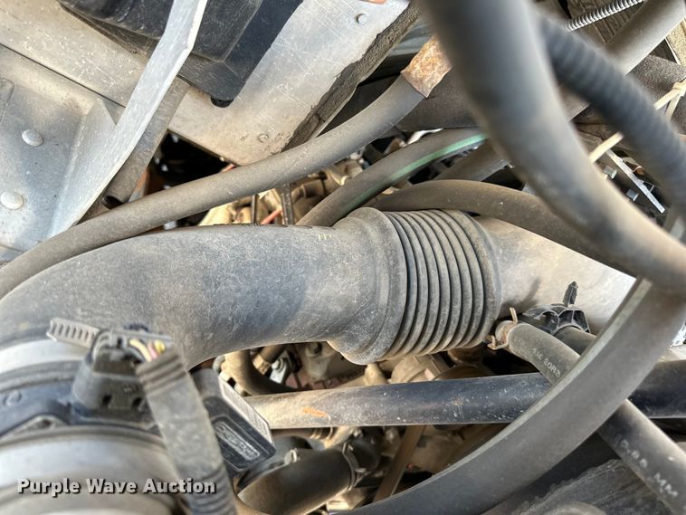 image for item LR9337 2008 Utilimaster delivery truck