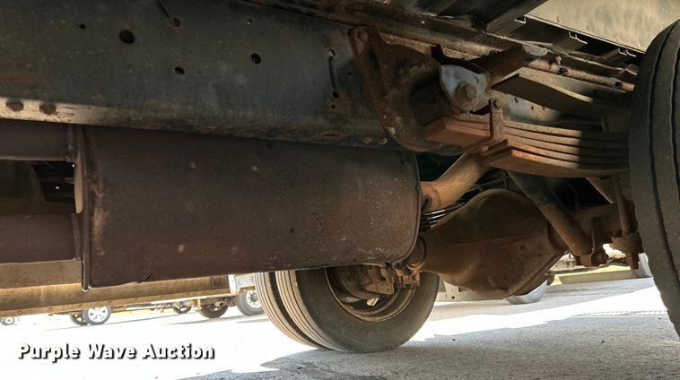 image for item LR9337 2008 Utilimaster delivery truck