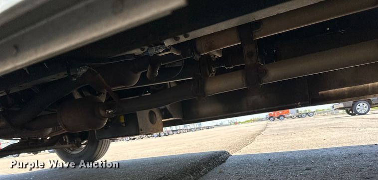 image for item LR9337 2008 Utilimaster delivery truck