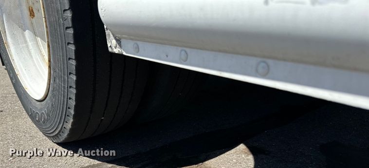 image for item LR9337 2008 Utilimaster delivery truck