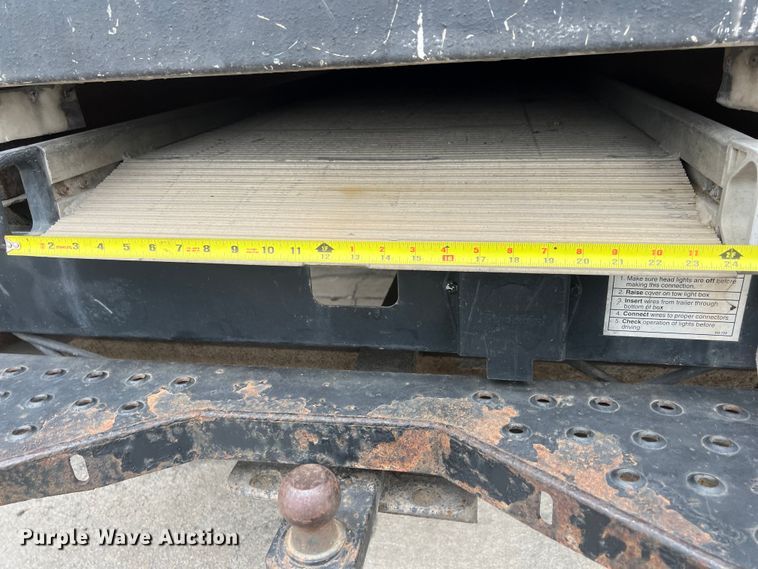 image for item LU9857 2011 GMC Savana G3500 box truck