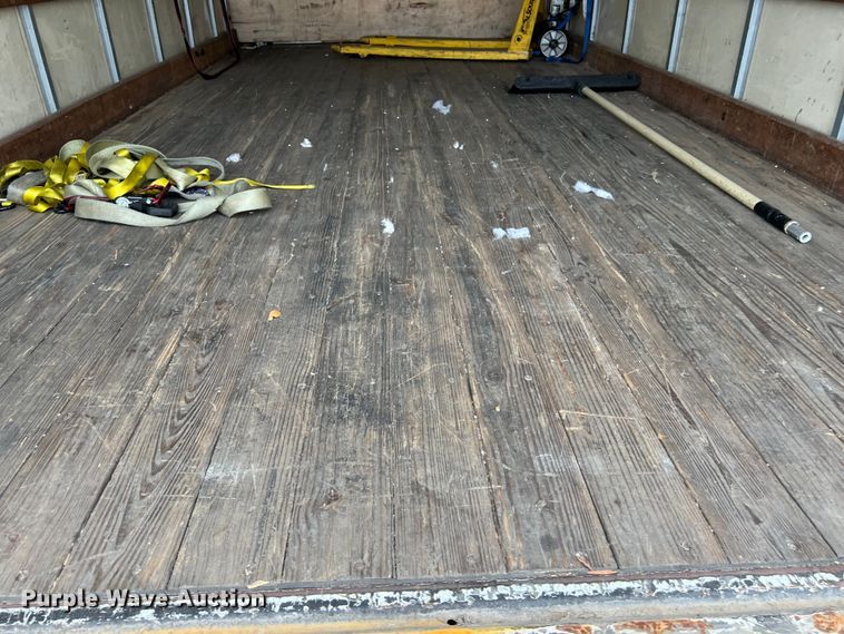 image for item LU9857 2011 GMC Savana G3500 box truck