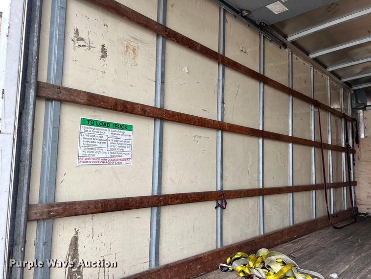 image for item LU9857 2011 GMC Savana G3500 box truck