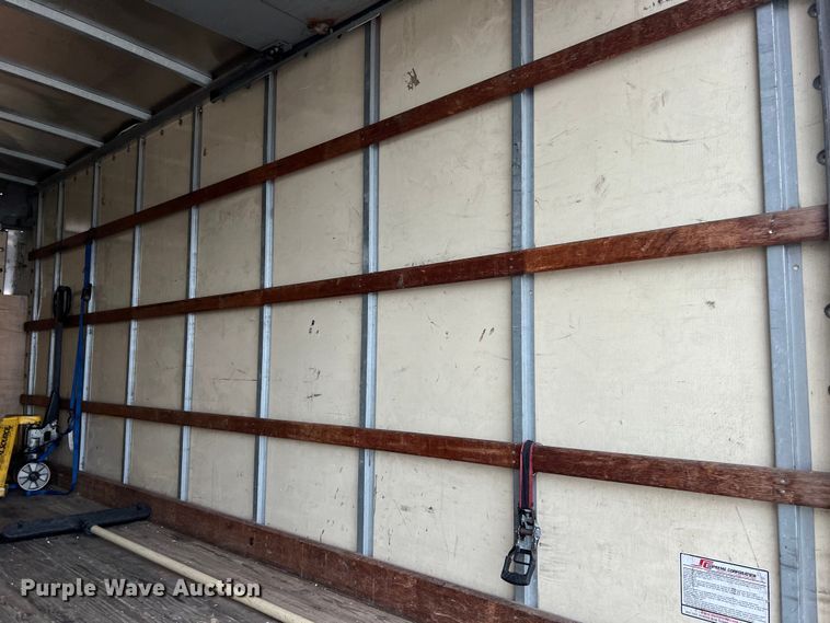 image for item LU9857 2011 GMC Savana G3500 box truck