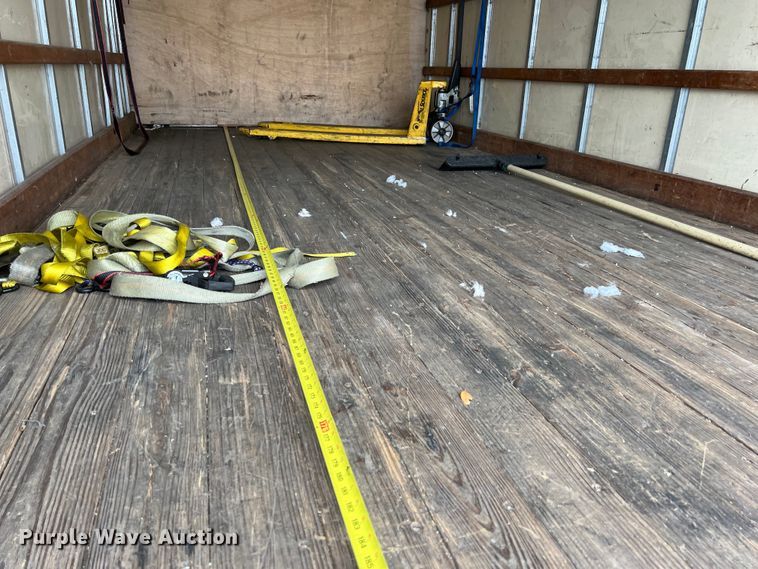 image for item LU9857 2011 GMC Savana G3500 box truck