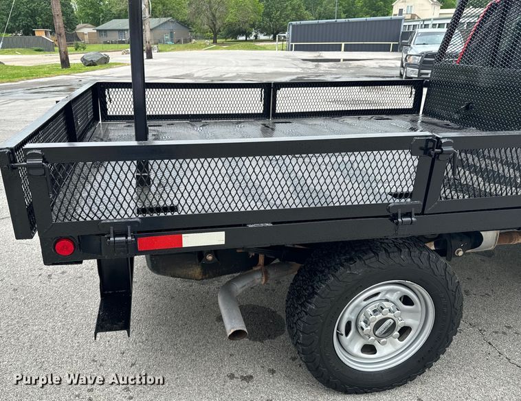 image for item ND9319 2017 Ford F350 Super Duty XL flatbed pickup truck