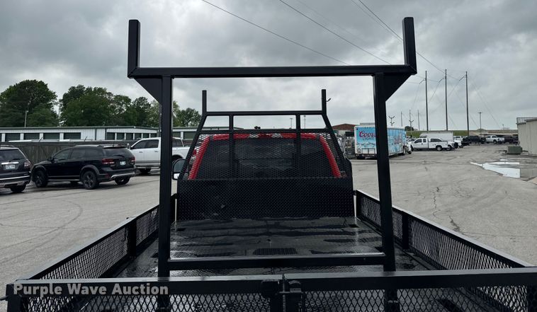 image for item ND9319 2017 Ford F350 Super Duty XL flatbed pickup truck