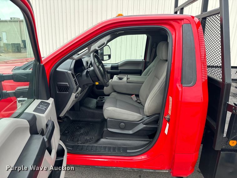 image for item ND9319 2017 Ford F350 Super Duty XL flatbed pickup truck