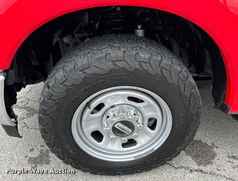 image for item ND9319 2017 Ford F350 Super Duty XL flatbed pickup truck