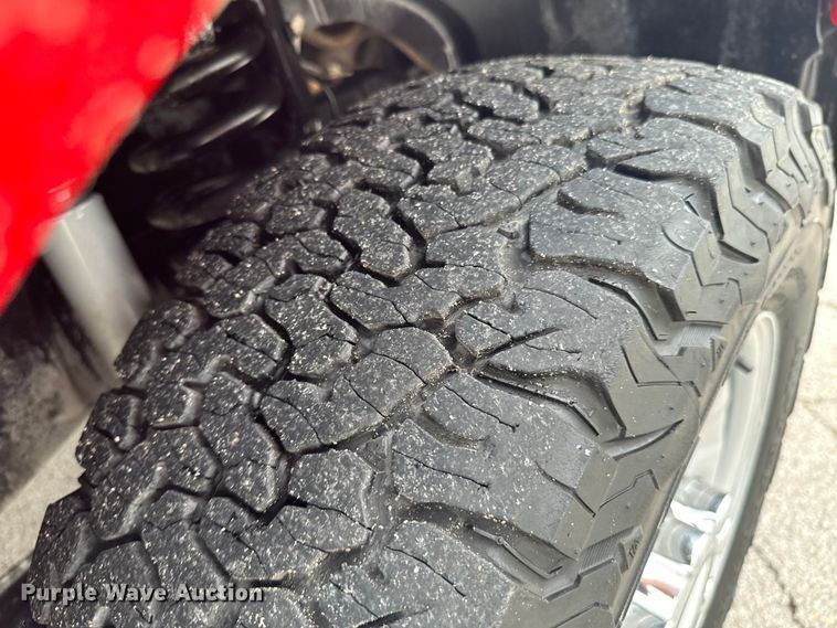 image for item ND9319 2017 Ford F350 Super Duty XL flatbed pickup truck