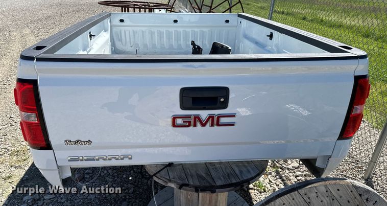 image for item ND9322 GMC Sierra truck bed