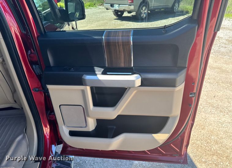 image for item ND9329 2016 Ford  F150 SuperCrew pickup truck