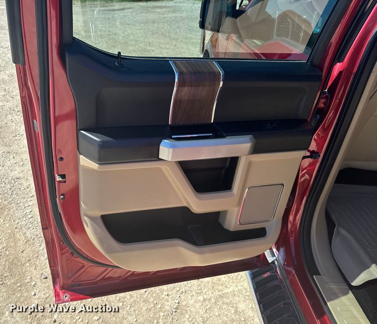 image for item ND9329 2016 Ford  F150 SuperCrew pickup truck