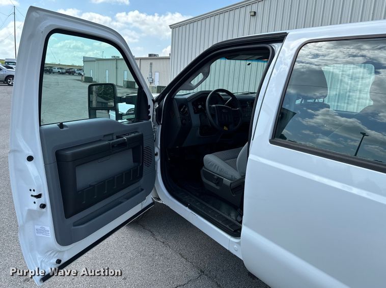 image for item ND9358 2013 Ford F250 Super Duty Crew Cab pickup truck