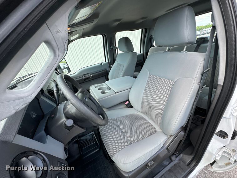 image for item ND9358 2013 Ford F250 Super Duty Crew Cab pickup truck