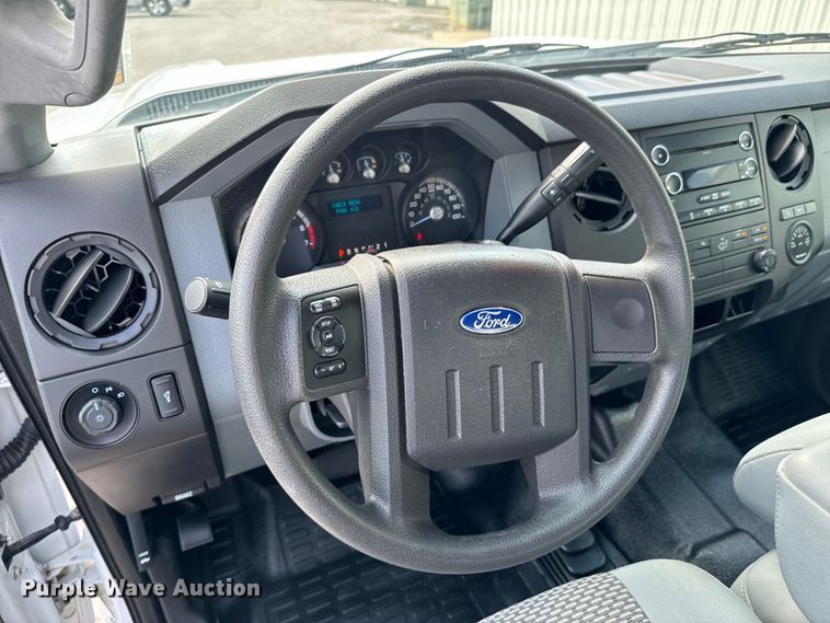image for item ND9358 2013 Ford F250 Super Duty Crew Cab pickup truck