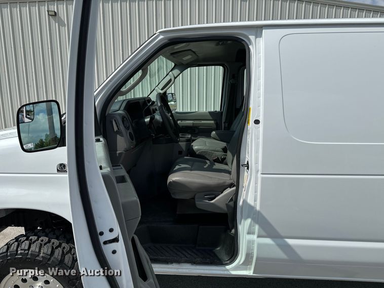 image for item ND9361 2012 Ford E150 van
