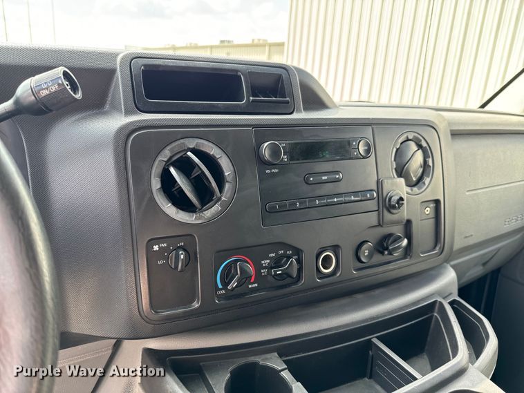 image for item ND9361 2012 Ford E150 van