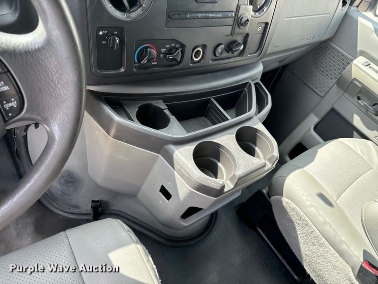 image for item ND9361 2012 Ford E150 van