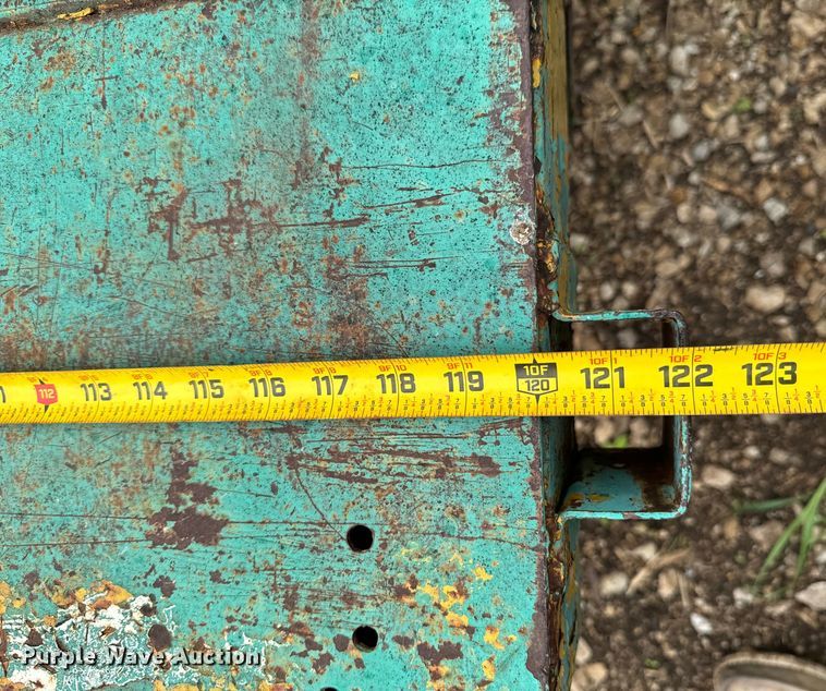 image for item ND9368 (2) utility carts