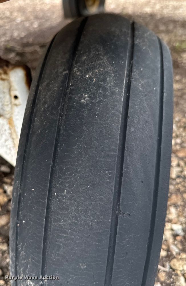 image for item ND9368 (2) utility carts