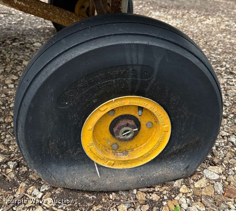 image for item ND9368 (2) utility carts