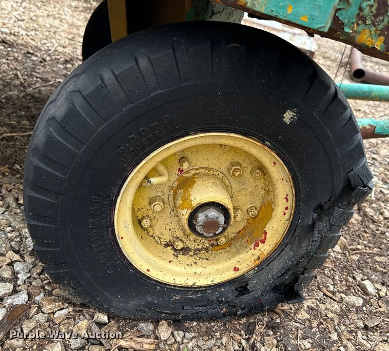 image for item ND9368 (2) utility carts