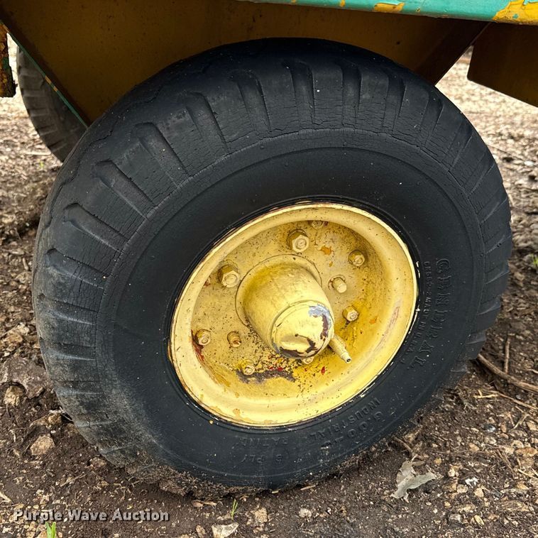 image for item ND9368 (2) utility carts