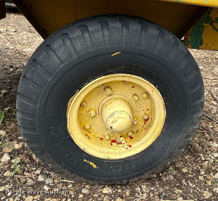 image for item ND9368 (2) utility carts