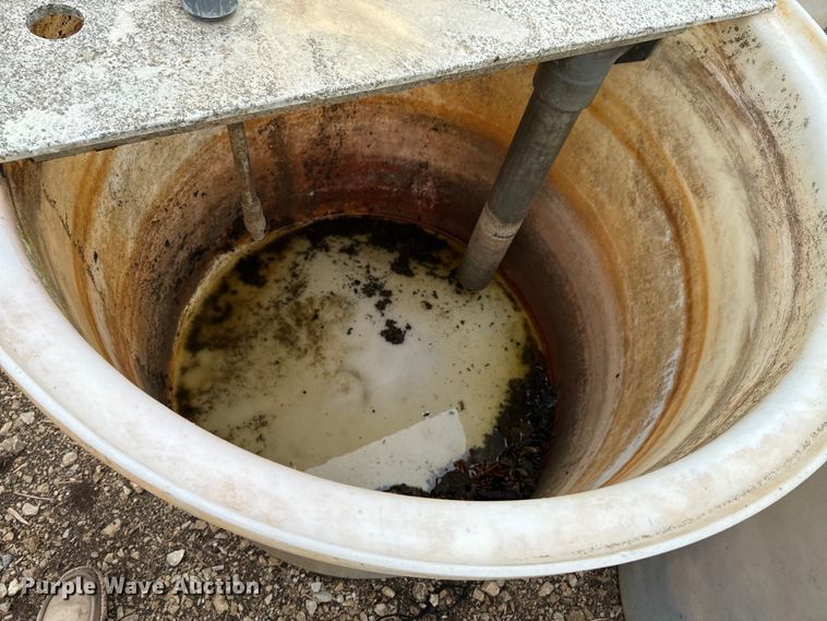 image for item ND9369 Tanks