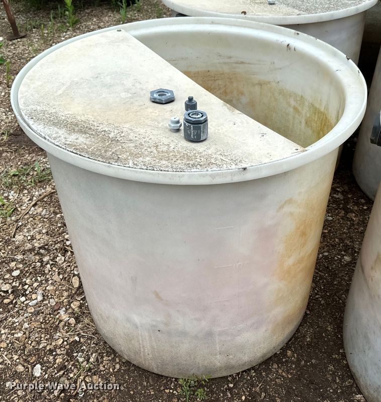 image for item ND9369 Tanks