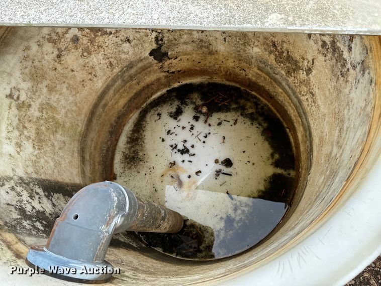 image for item ND9369 Tanks