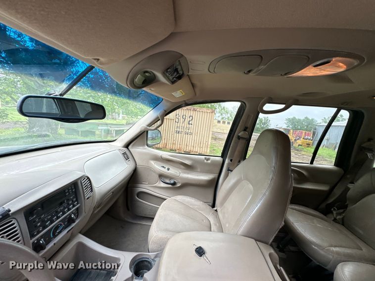 image for item ND9386 2001 Ford Expedition XLT SUV