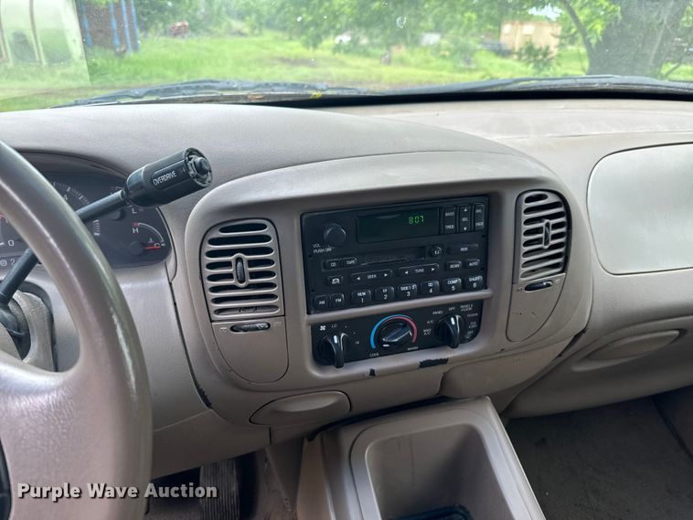 image for item ND9386 2001 Ford Expedition XLT SUV