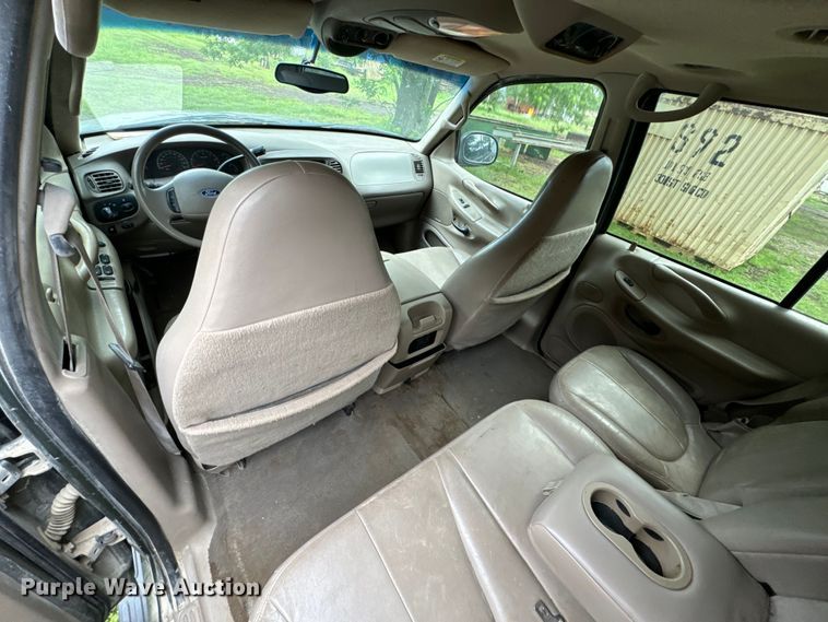 image for item ND9386 2001 Ford Expedition XLT SUV