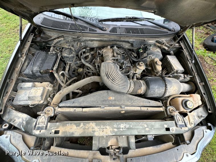 image for item ND9386 2001 Ford Expedition XLT SUV