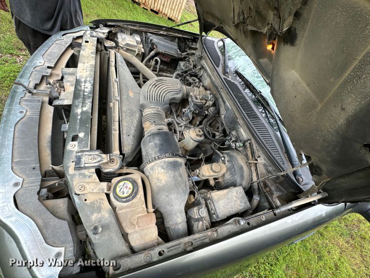 image for item ND9386 2001 Ford Expedition XLT SUV