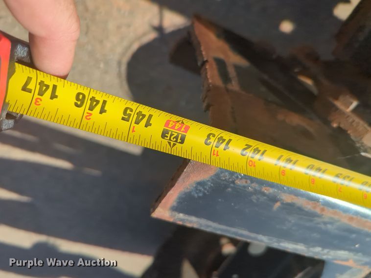 image for item NG9753 1999 Freightliner FL60 truck cab and chassis