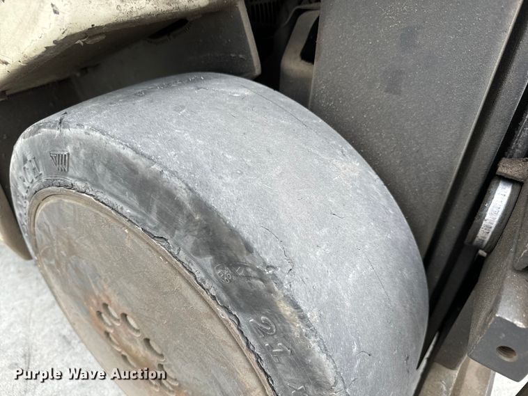 image for item NL9765 1999 Crown 50FCTT-188 forklift