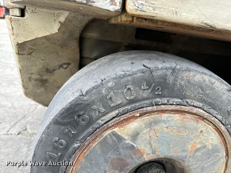 image for item NL9765 1999 Crown 50FCTT-188 forklift