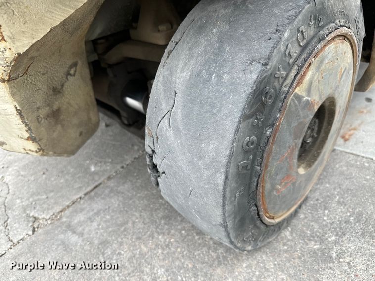 image for item NL9765 1999 Crown 50FCTT-188 forklift